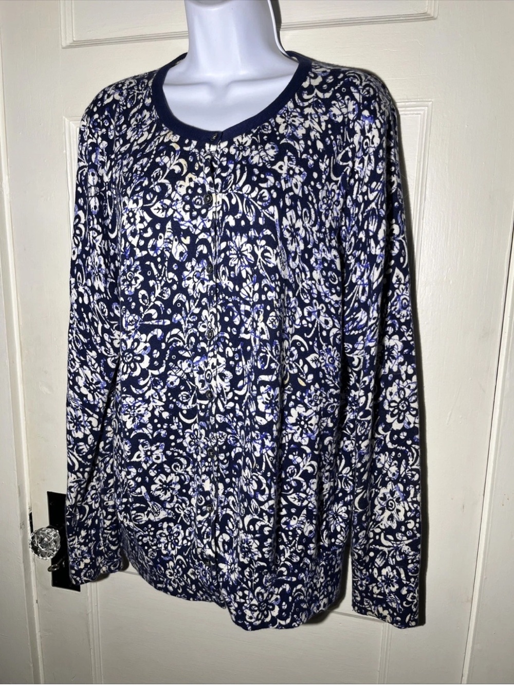 Women’s Cardigan Sweater Size Large Lands’ End Blue Floral Button Up